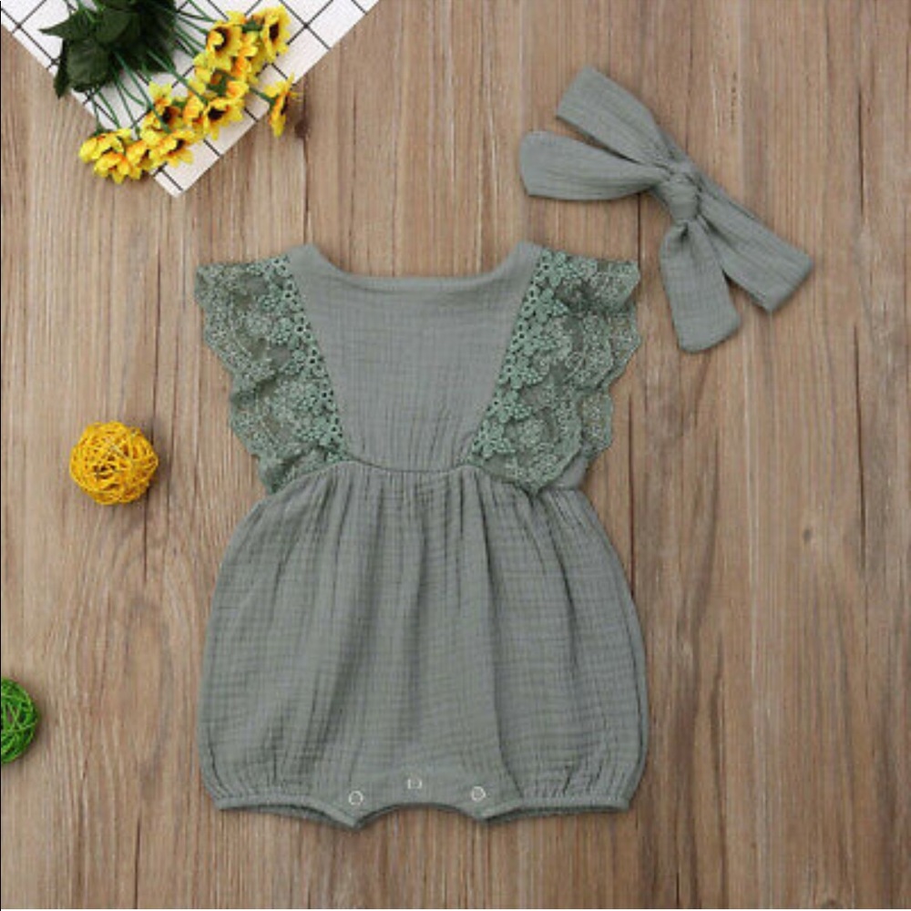 Infant 2 piece Green lace onesie